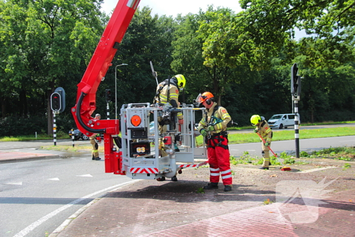 Provinciale weg deels afgesloten door stormschade
