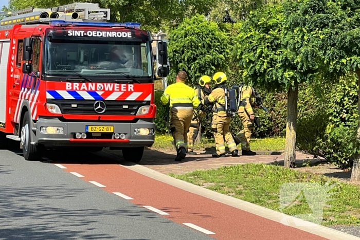 Buitenbrand veroorzaakt door onkruidverbranding