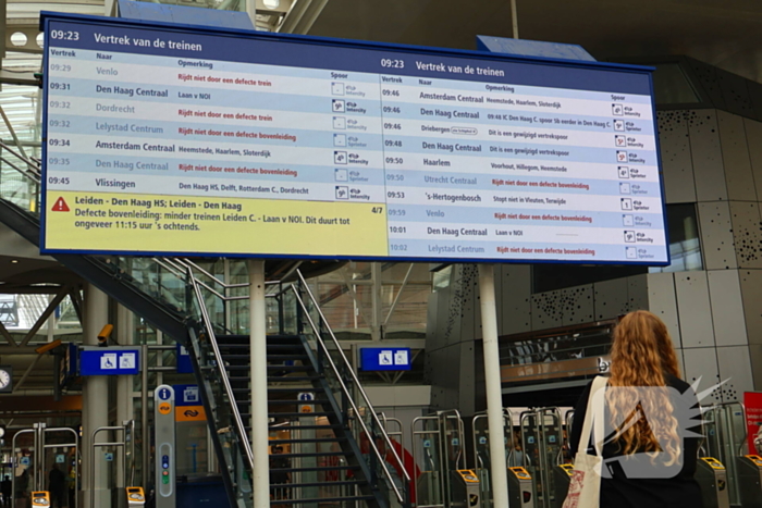 Defecte bovenleiding leidt tot grote vertragingen