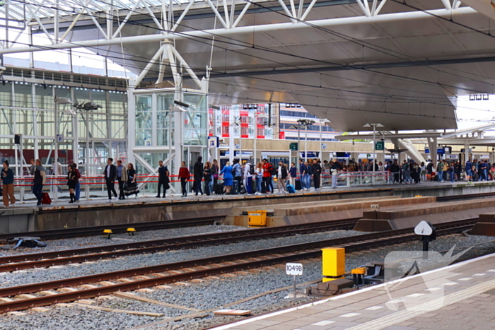 Defecte bovenleiding leidt tot grote vertragingen