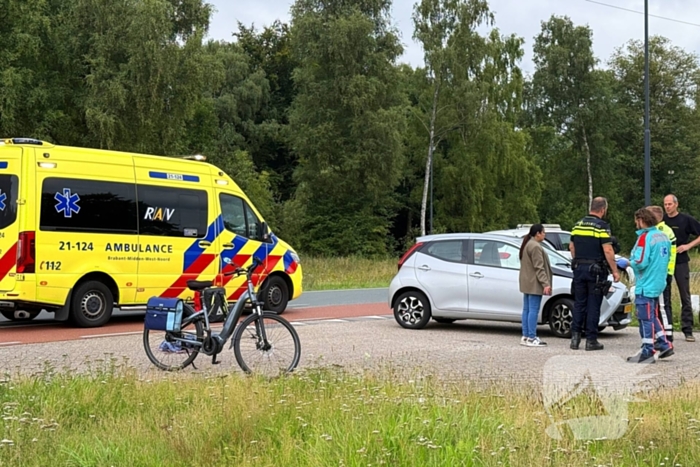 Fietser gewond na aanrijding met auto