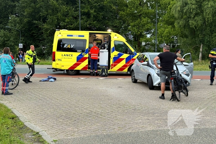 Fietser gewond na aanrijding met auto