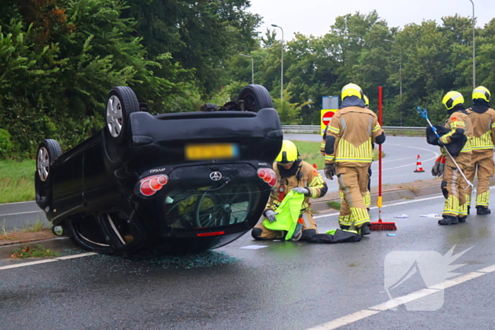 Auto uit de bocht bij ongeval