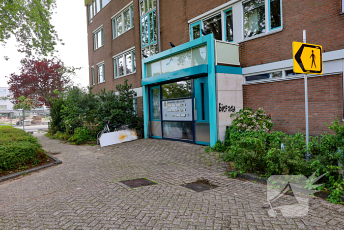 Explosie veroorzaakt schade aan portiek