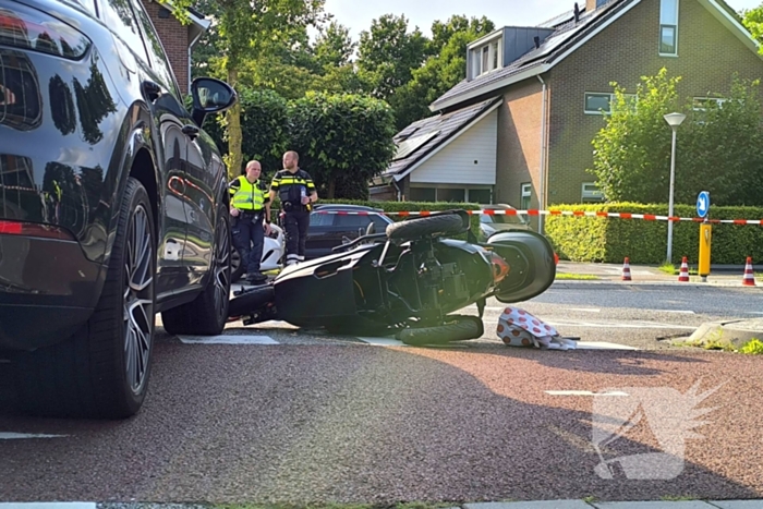 Scooterrijder gewond na ongeval met auto