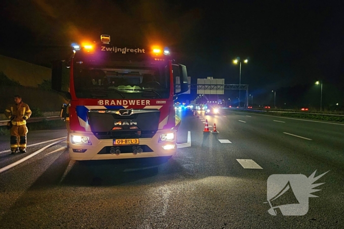 Felle brand in bakwagen op snelweg