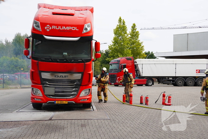 Brand in vrachtwagen snel aangepakt