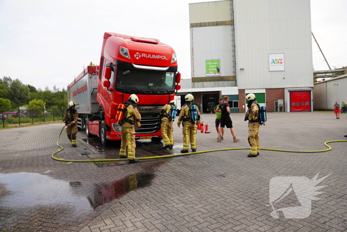 Brand in vrachtwagen snel aangepakt