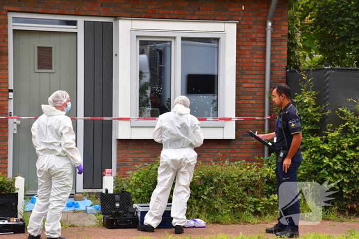 Vrouw gevonden onder verdachte omstandigheden