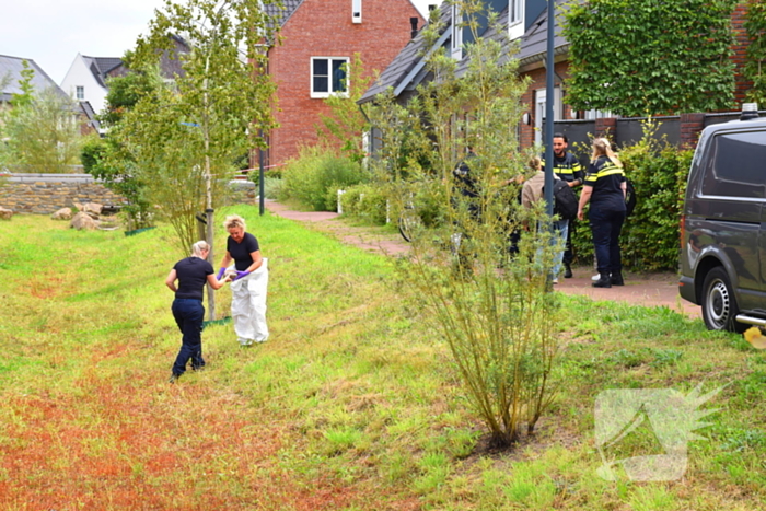 Vrouw gevonden onder verdachte omstandigheden