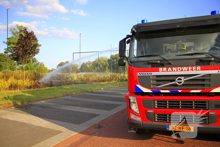 Brand in berm leidt tot rookontwikkeling