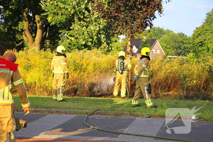 Brand in berm leidt tot rookontwikkeling