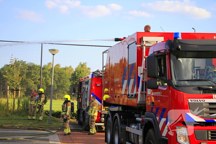 Brand in berm leidt tot rookontwikkeling