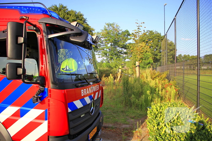 Brand in berm leidt tot rookontwikkeling