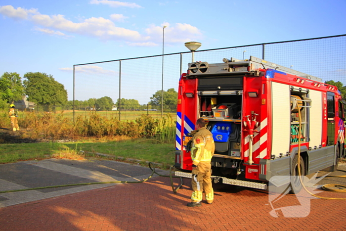 Brand in berm leidt tot rookontwikkeling