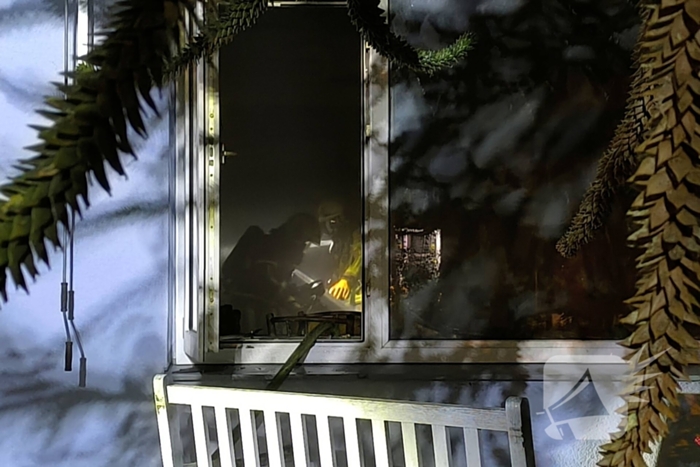 Veel rookontwikkeling bij woningbrand