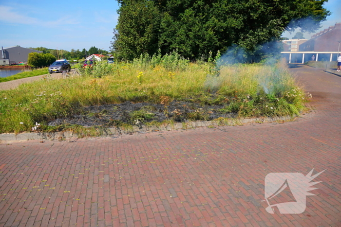 Brandweerinzet bij grasbrand
