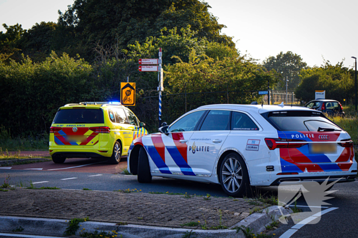 Ongeval tussen motorrijder en fietser leidt tot verwondingen