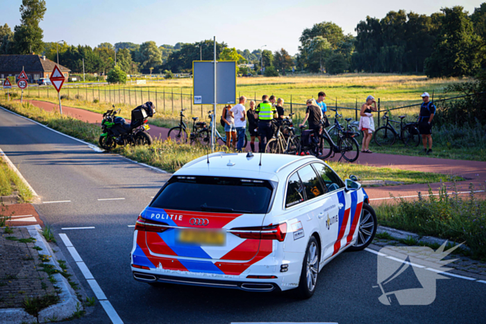 Ongeval tussen motorrijder en fietser leidt tot verwondingen