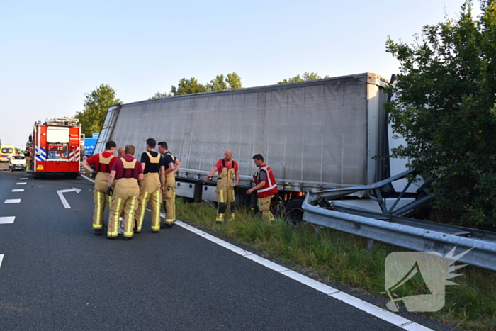 Klapband zorgt voor gewonden en enorme ravage