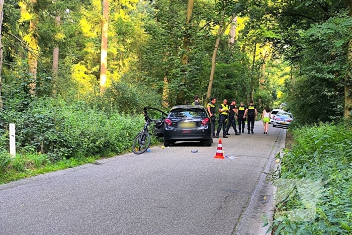 Fietser gewond bij botsing, politie verricht onderzoek