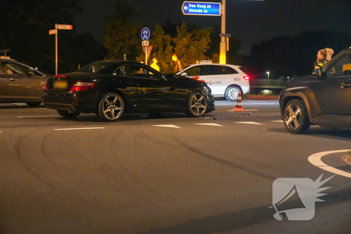 Persoon nagekeken na auto-ongeluk