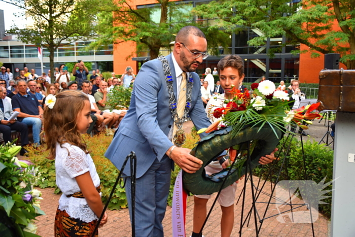 Jaarlijkse herdenking trekt honderden bezoekers
