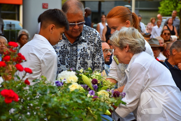 Jaarlijkse herdenking trekt honderden bezoekers