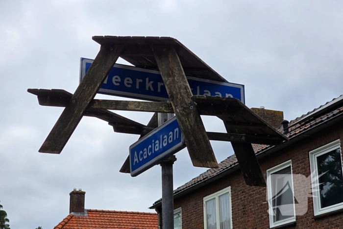 Picknicken op hoogte door vandalen