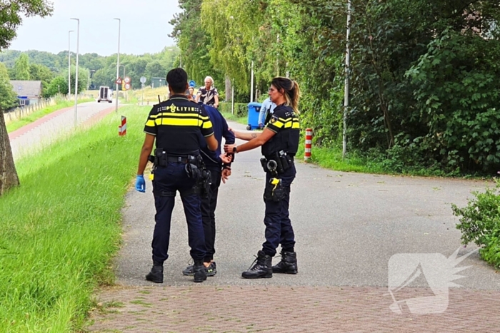 Persoon aangehouden na poging auto inbraak