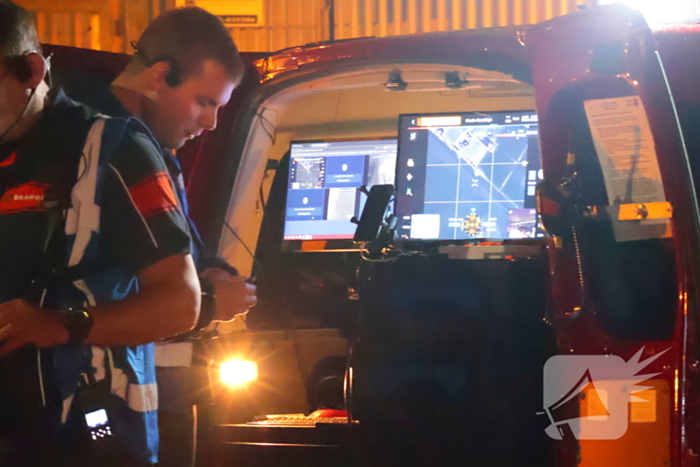 Grote brand in slooppand vergt grote inzet van brandweer