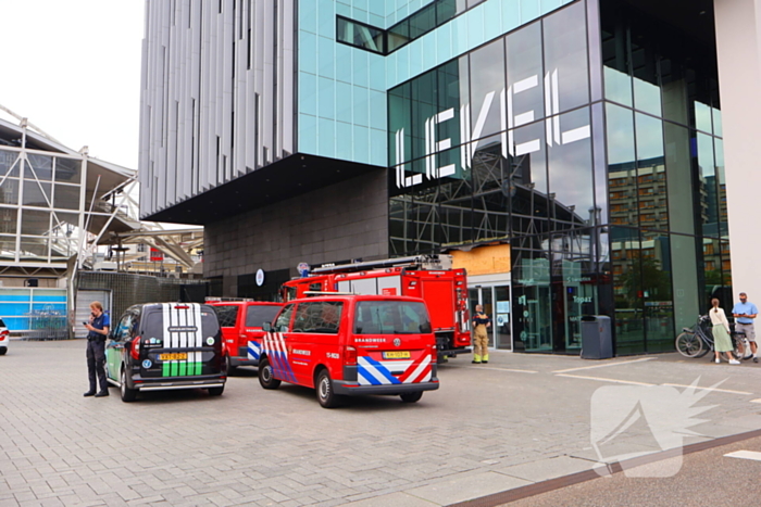 Man sticht brand in stadskantoor
