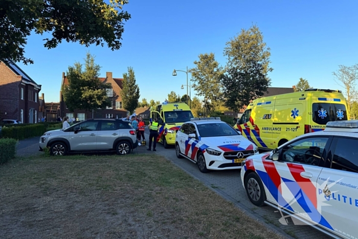 Zwaargewonde bij ongeval met crosbrommertje