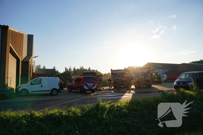 Meerdere brandweer eenheden ingezet bij brand grasdrogerij
