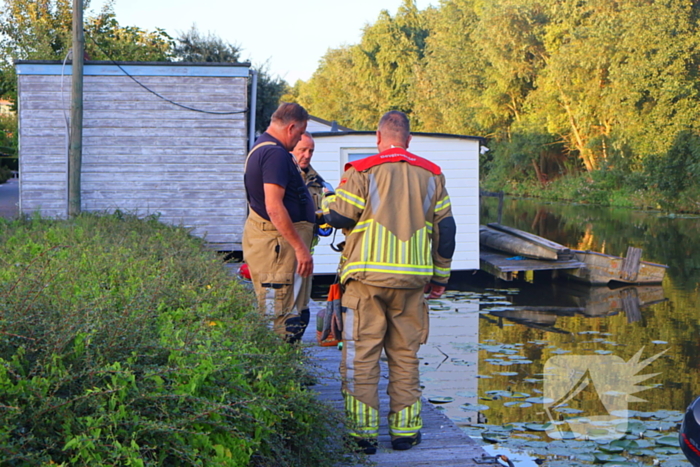 Man komt in aanraking met onbekende chemische stof na vondst vat