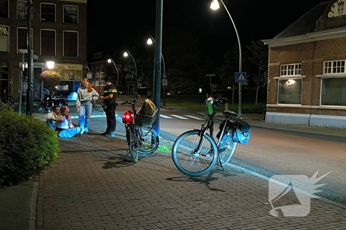 Ambulance vervoert gewonde na ongeval