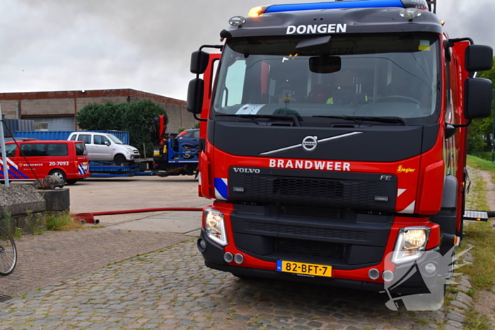 Grote brand bij autosloperij