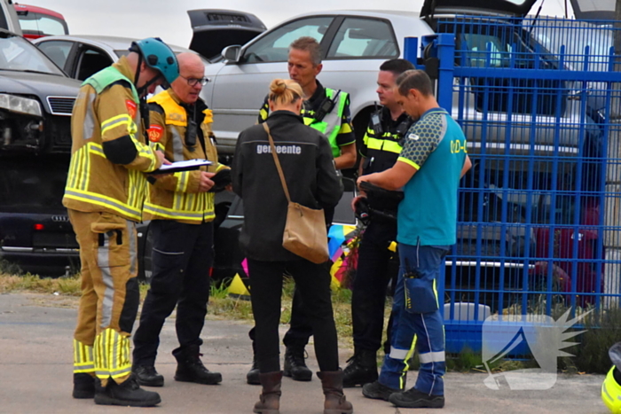 Grote brand bij autosloperij