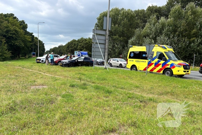 Twee auto's betrokken bij botsing