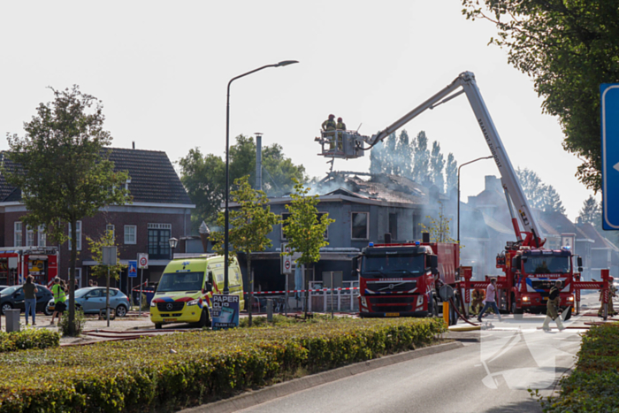 Brandweer massaal ingezet bij brand in cafetaria