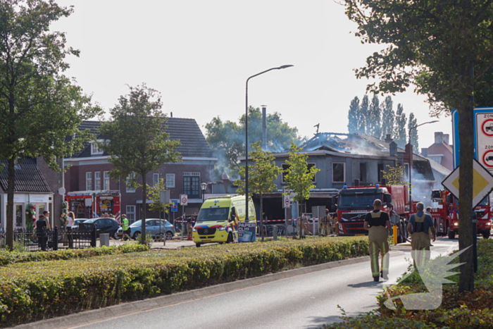 Brandweer massaal ingezet bij brand in cafetaria