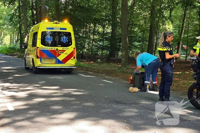 Fatbiker gewond bij aanrijding met doorrijdende bestuurder, boodschappen over de weg