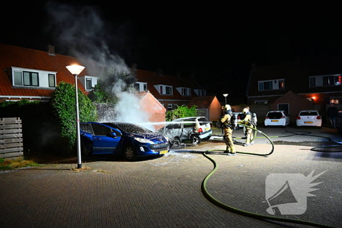 Auto's in vlammen op