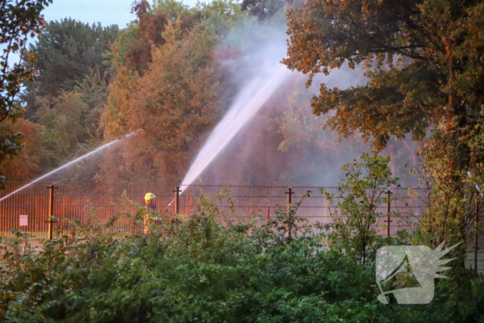 Vuurzee bij speeltuinfeest veroorzaakt grote rookontwikkeling