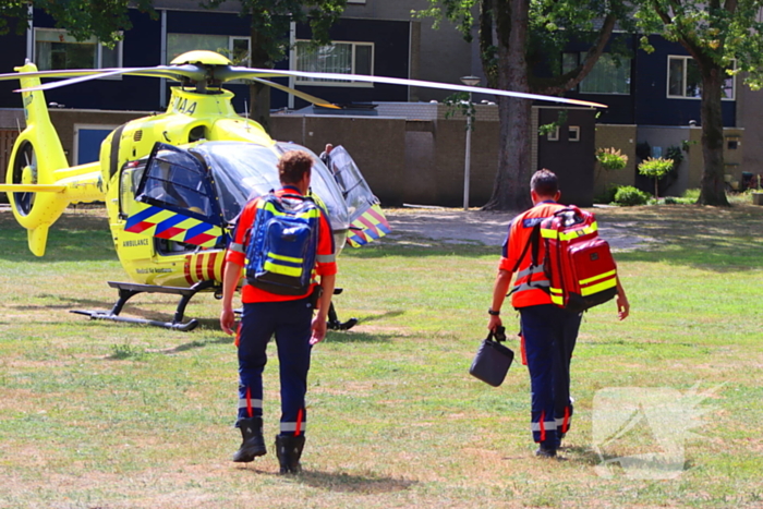 Traumateam ingezet bij bedrijfsongeval in autogarage