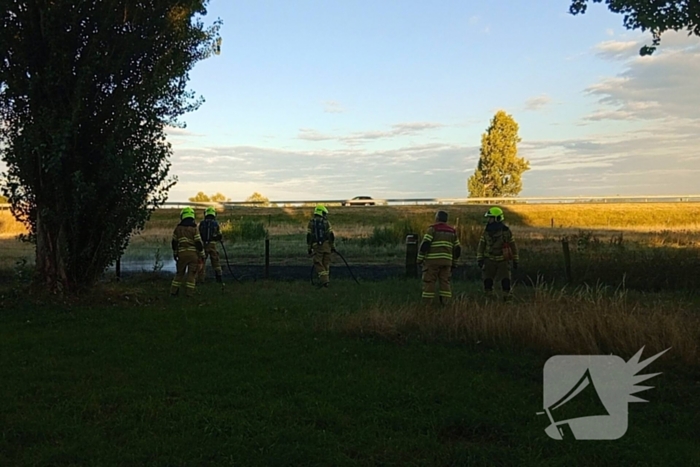 Bermbrand ontdekt vanaf snelweg