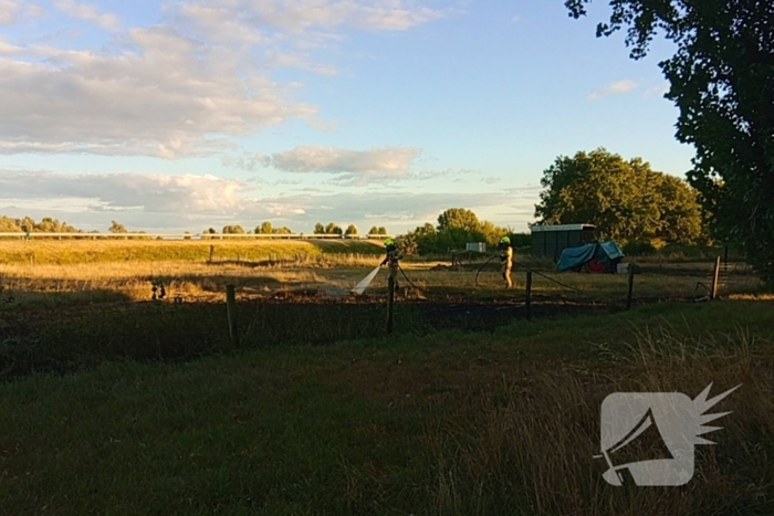 Bermbrand ontdekt vanaf snelweg