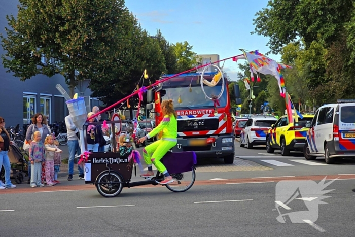 Kleurrijke heide optocht trekt veel belangstelling