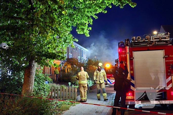 Uitslaande brand verwoest woning