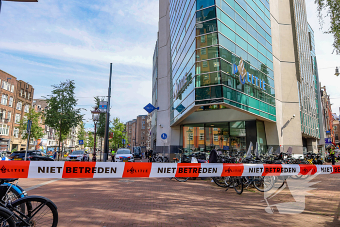 Verdacht pakketje ontdekt voor politiebureau